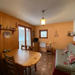 Appartement Ensoleille Station Val Cenis Vanoise, Lanslevillard